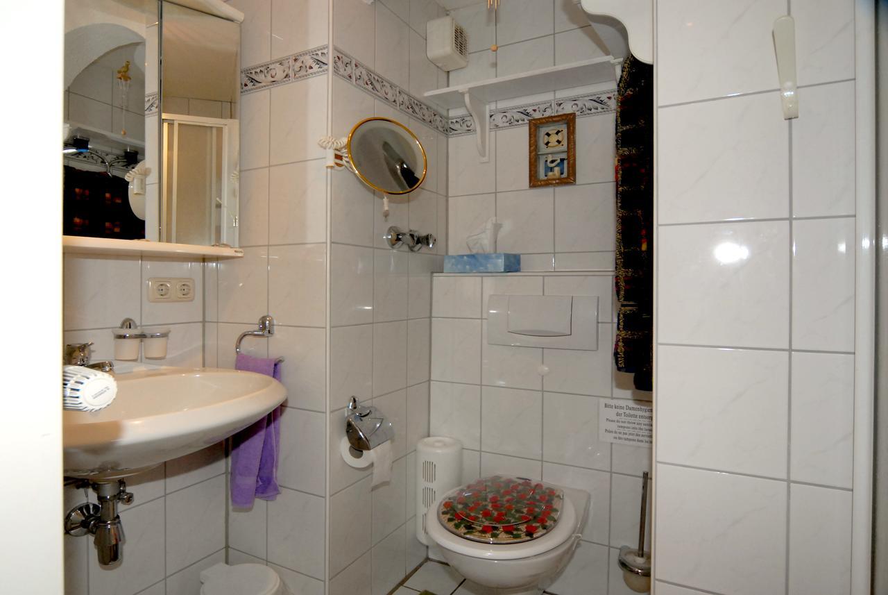 Haus Wessel Hotel โคโลญ ภายนอก รูปภาพ