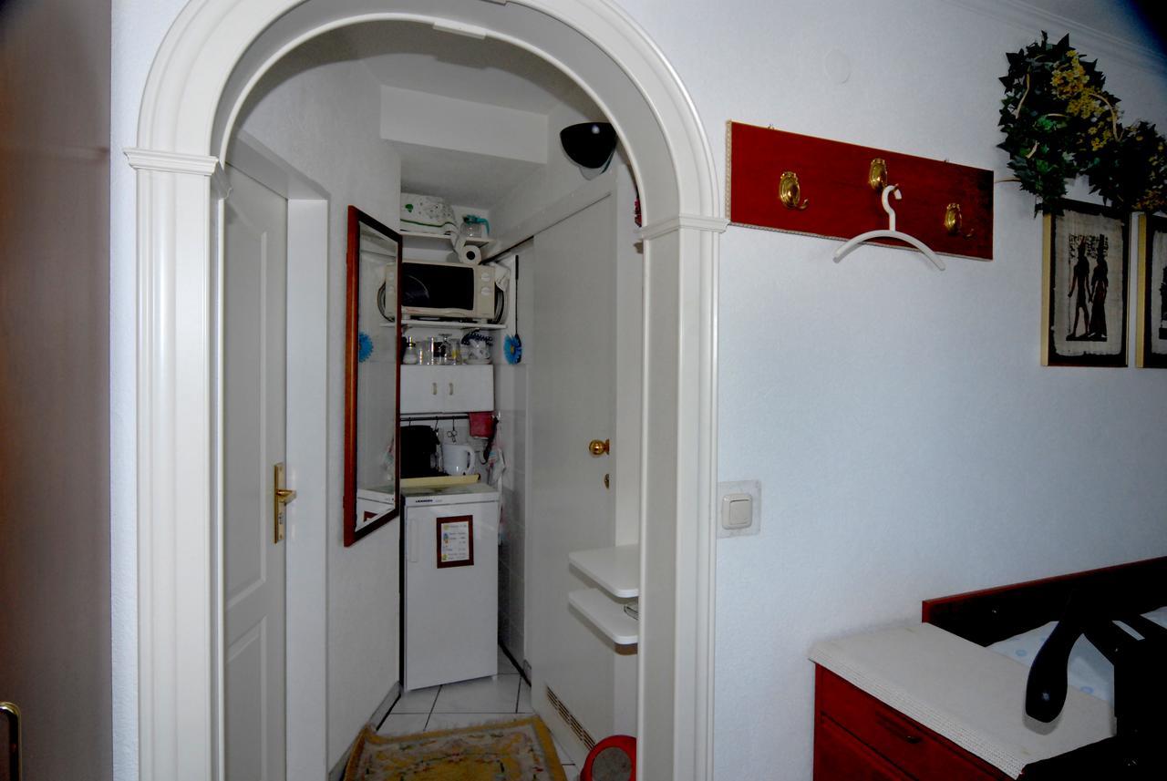 Haus Wessel Hotel โคโลญ ภายนอก รูปภาพ
