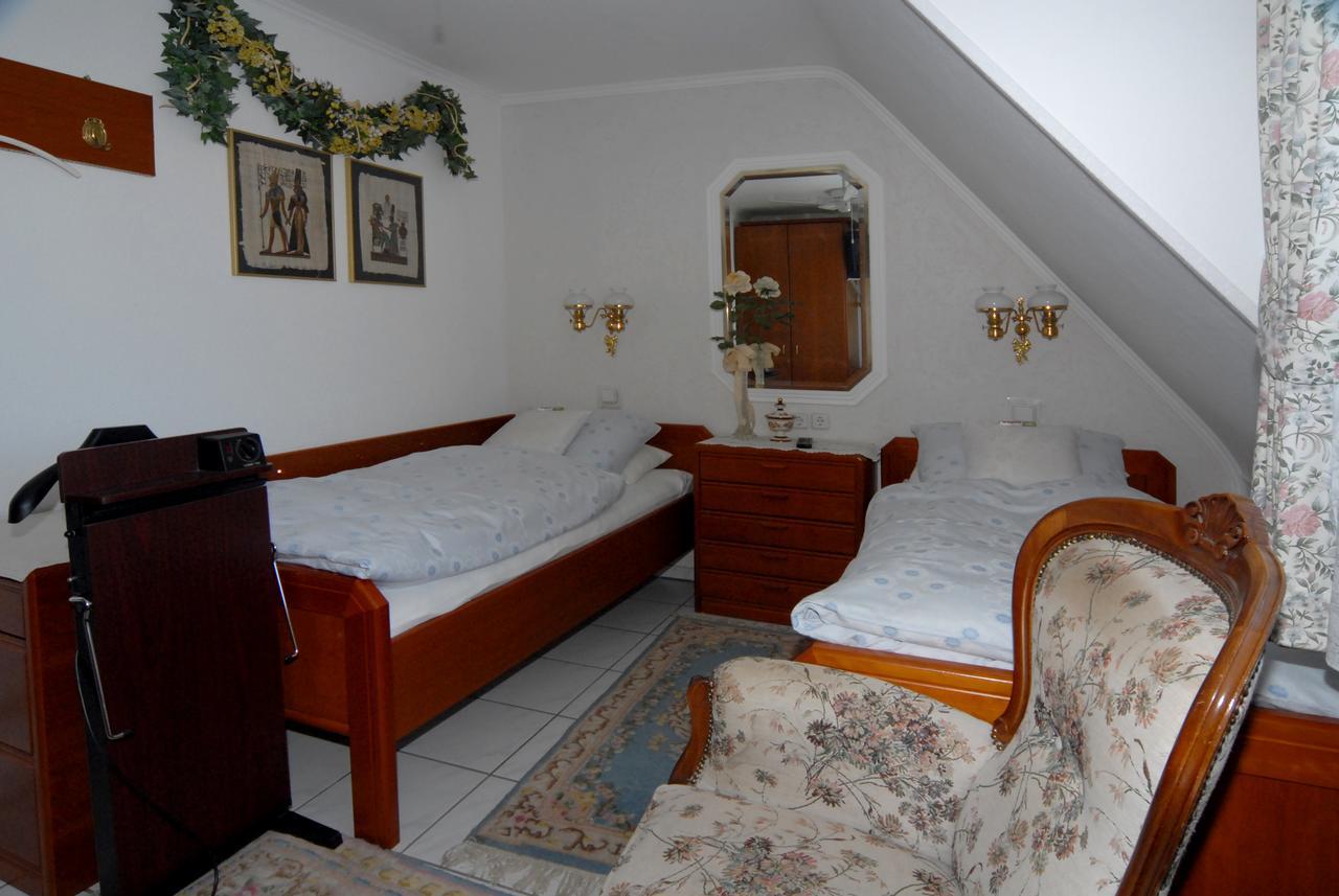 Haus Wessel Hotel โคโลญ ภายนอก รูปภาพ