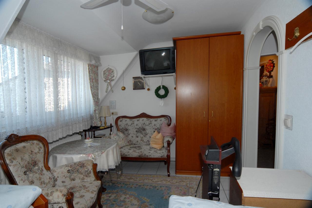 Haus Wessel Hotel โคโลญ ภายนอก รูปภาพ